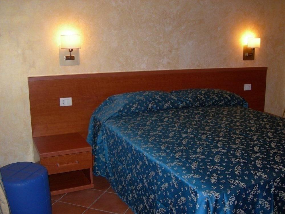 Toffa Place In Hotel 2*