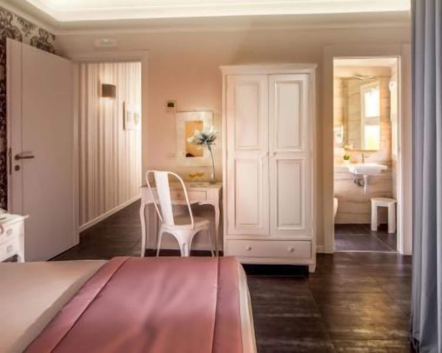 Guest house Visits