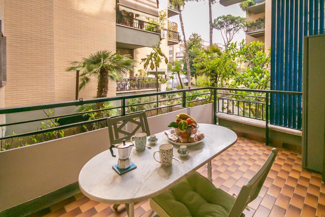 The Voice Of The Moon Apartment Rome