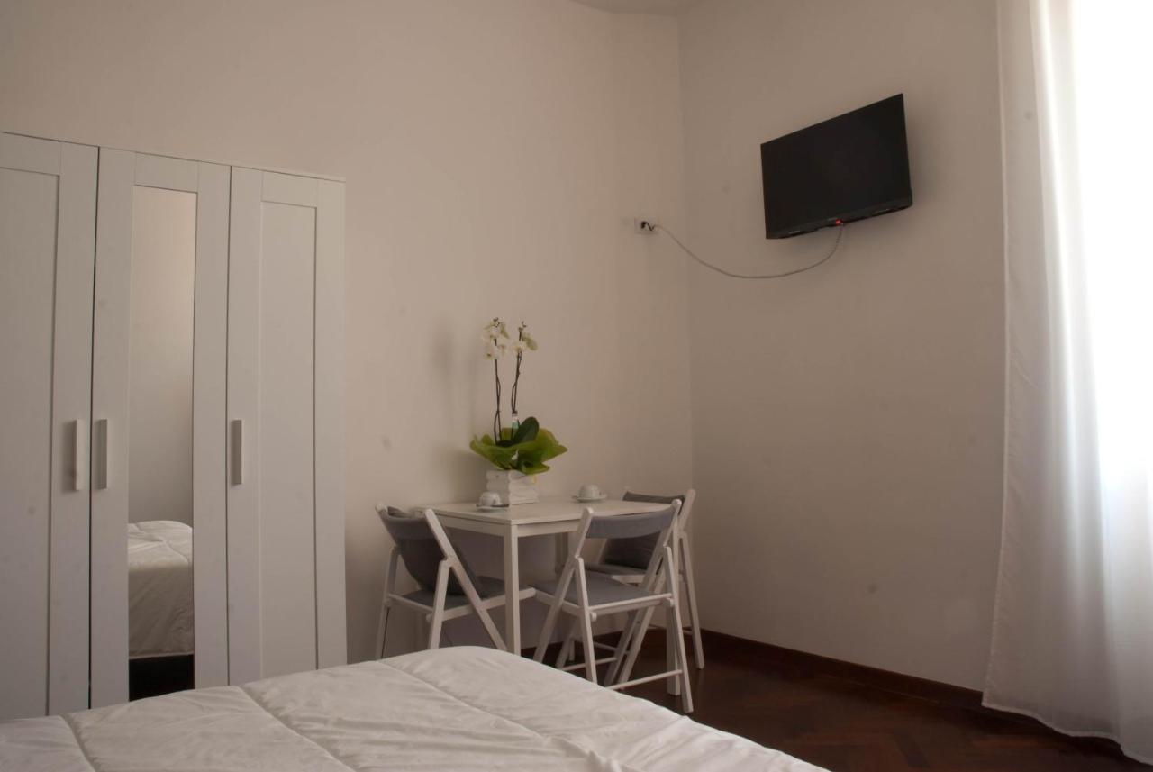 Pepe's Place - Re Di Affittacamere 3*