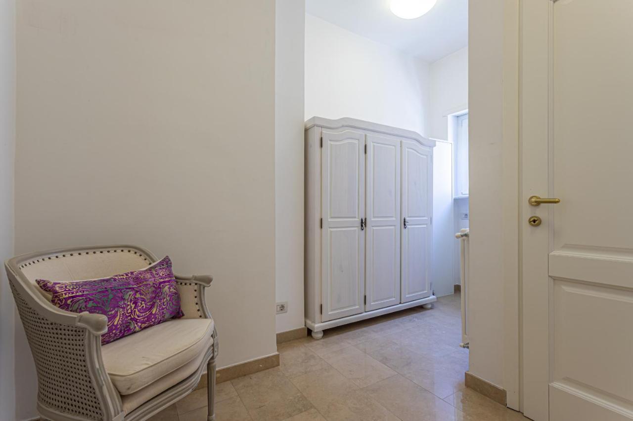 Ginevra Luxury New Classic Close Vatican * Rome