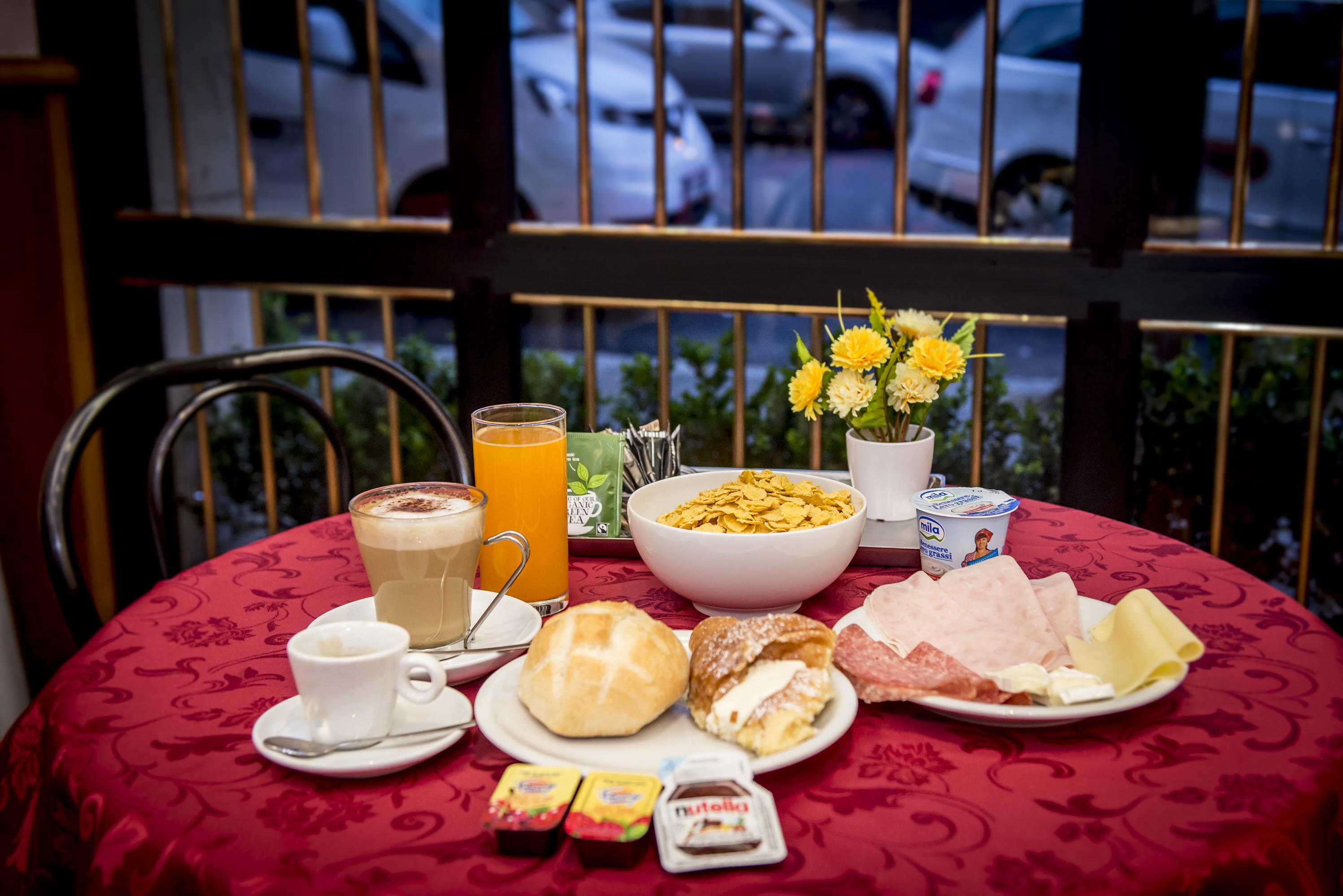 Hotel Emmaus Rome