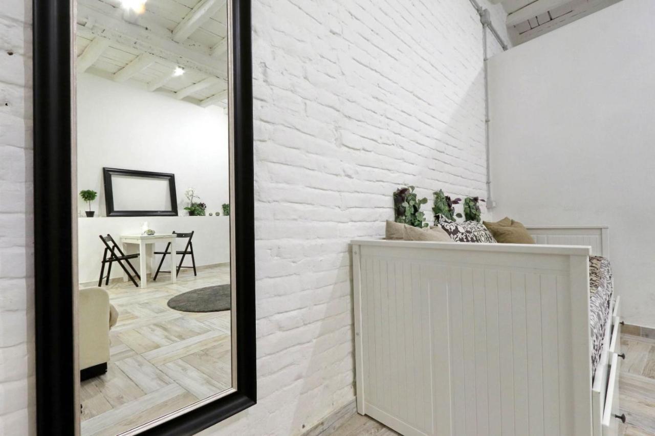 Happiness Apartment