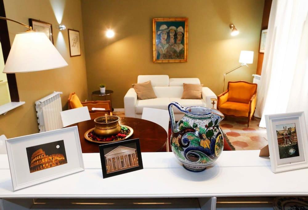Apartment Con Terrazzino Al Pantheon Rome