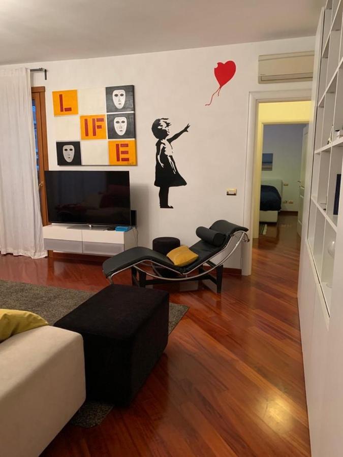 Apartment Banksy
