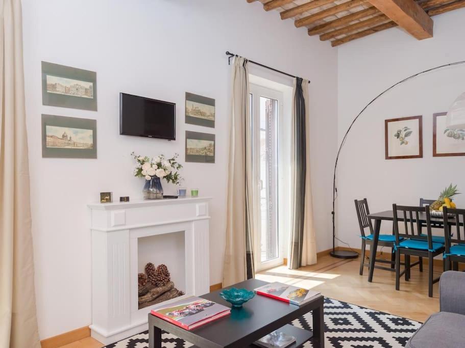 Trevi Fountain Luxury Apartment Rome
