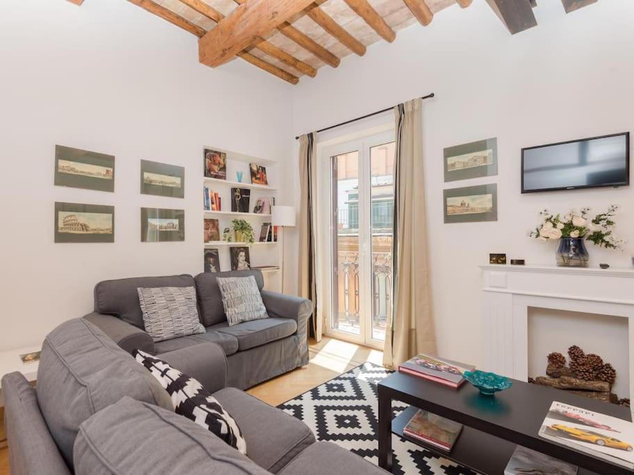 Trevi Fountain Luxury Apartment Rome