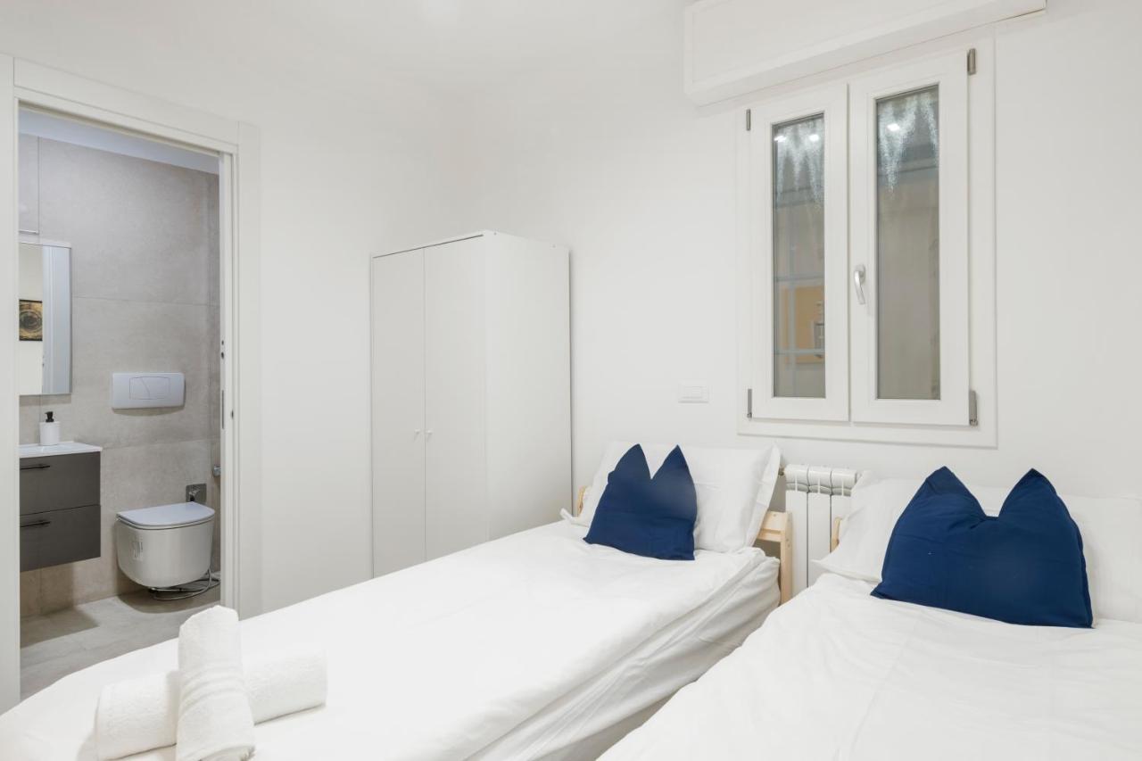 Easystayrome 10 Pax 3 Baths 1 Min From Metro