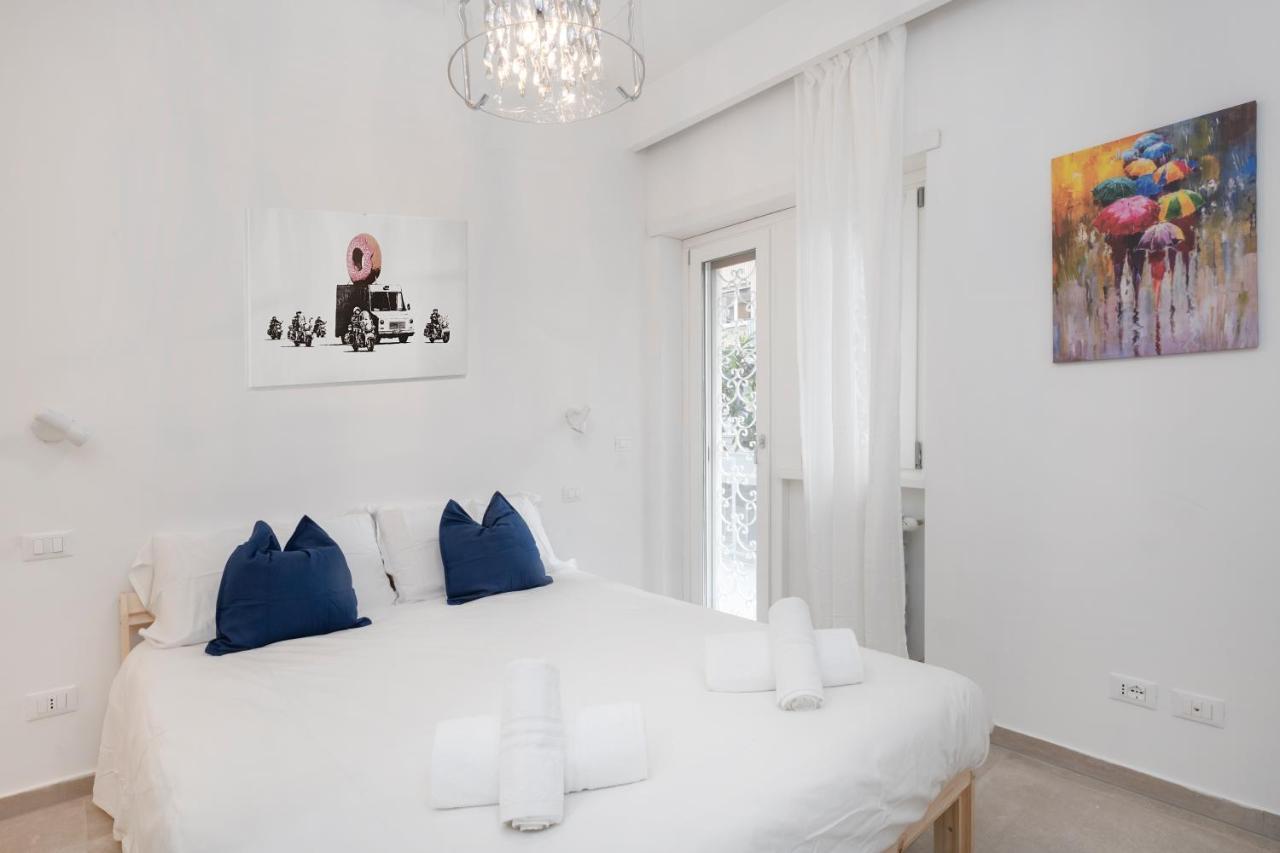 Easystayrome 10 Pax 3 Baths 1 Min From Metro Apartment