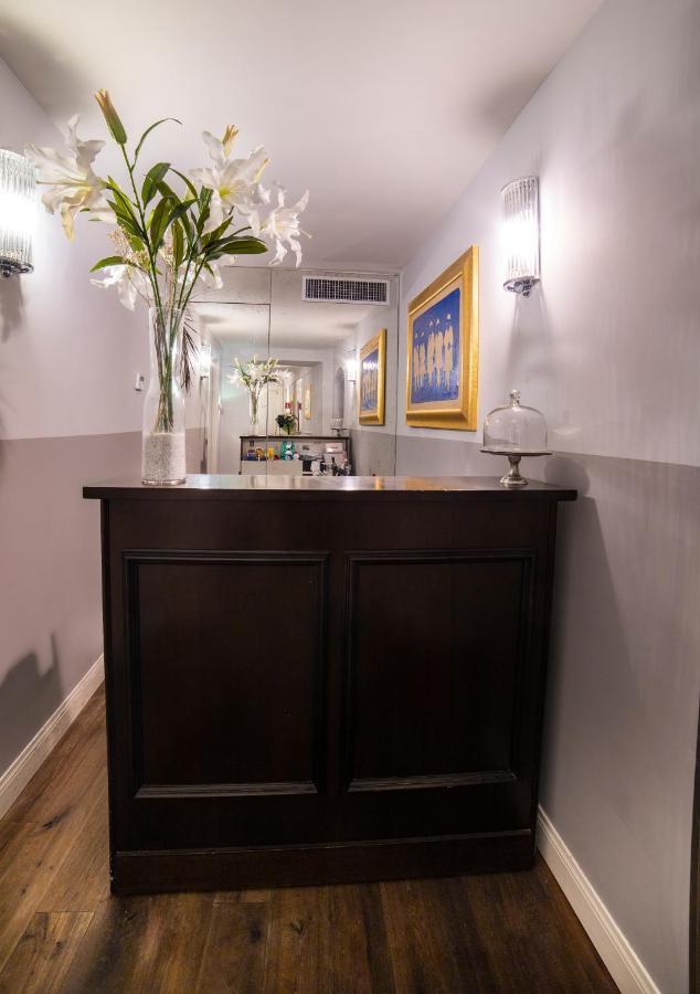 Relais San Lorenzo In Lucina Guest house Rome