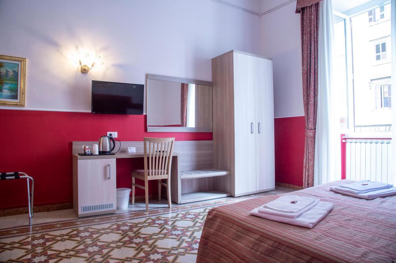 Guest house Domus Napoleone 3*