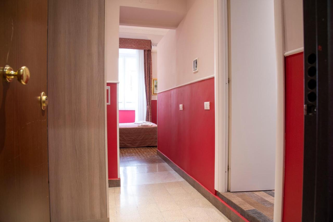 Guest house Domus Napoleone 3*