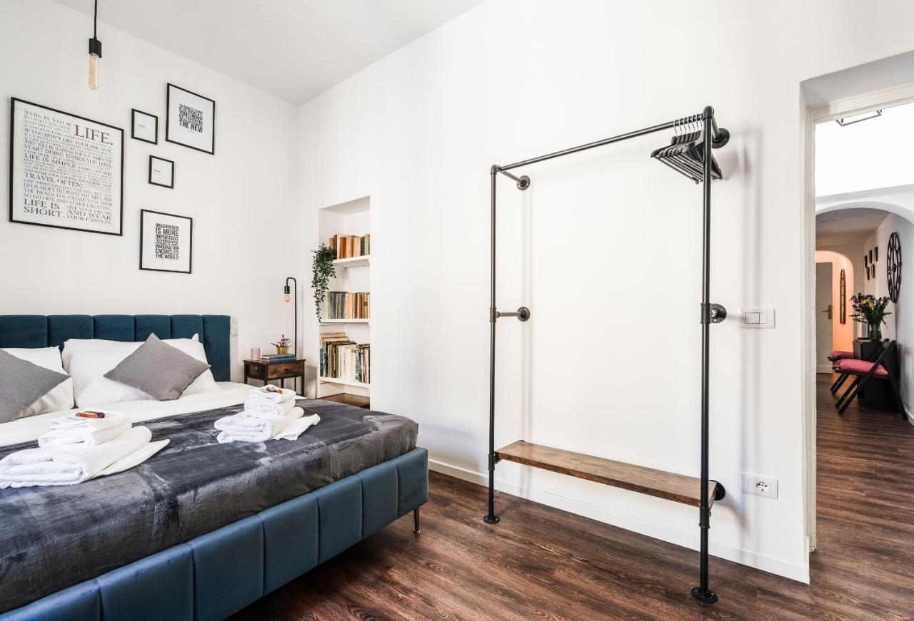 Apartment Via Del Corso Rome
