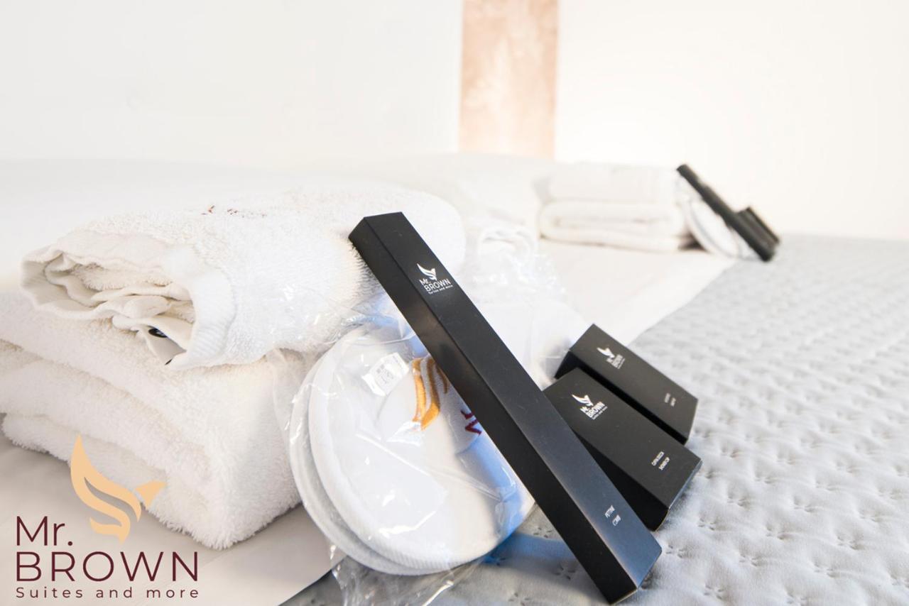 Mr. Brown - Marconi Guest house Rome