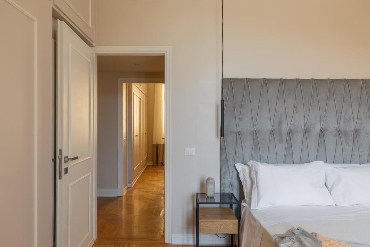 Spanish Steps Caesar Apartment