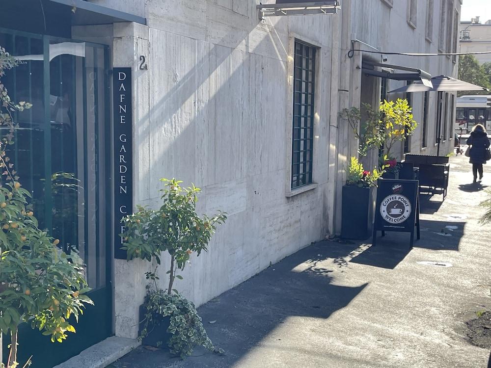 94rooms Vatican - Vigliena Guest house 2*