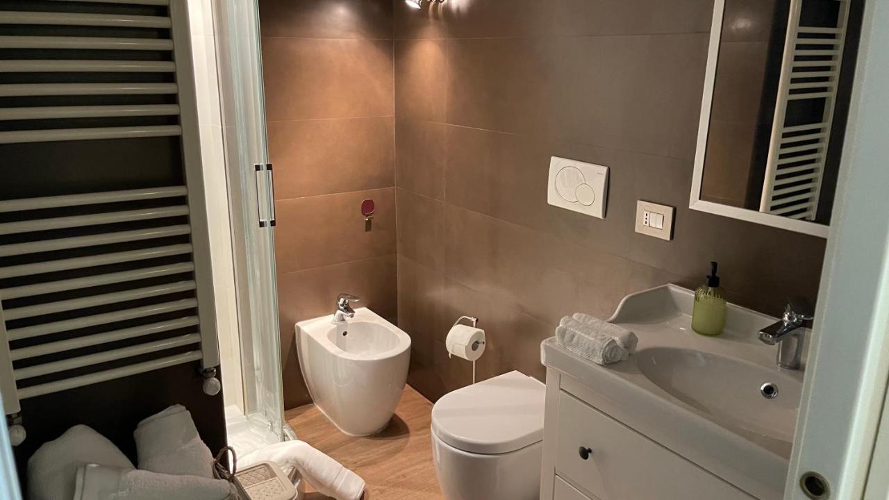 Apartment Frank Host Lux , Metro A A 50 M, Simple Check-in Con Codice A Qualsiasi Orario Rome