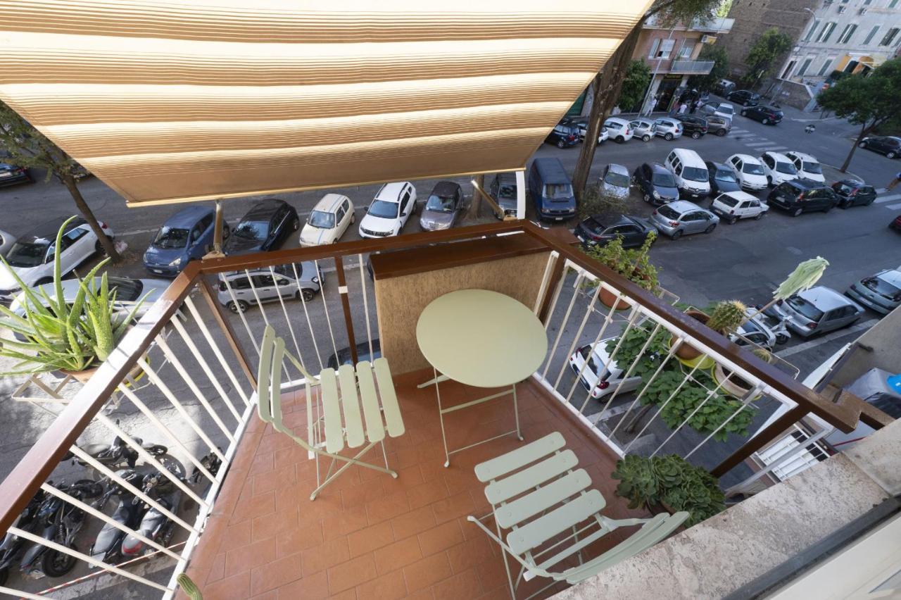 Lovely In Hip And Vibrant Pigneto Apartment