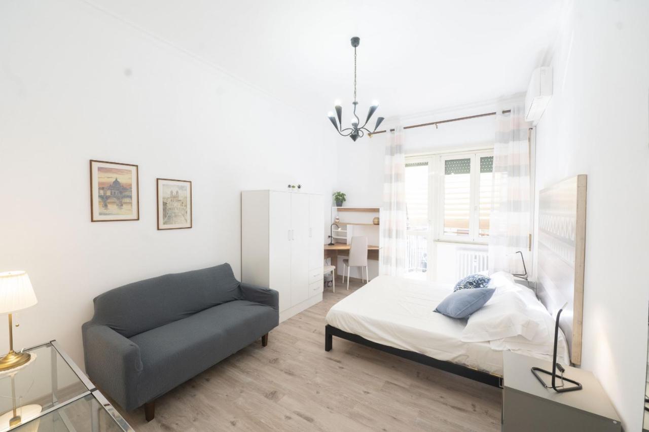 Lovely In Hip And Vibrant Pigneto Apartment