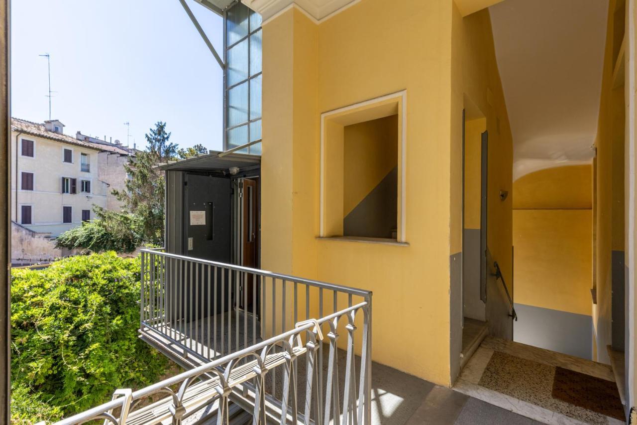 151 - City Center Apartment *