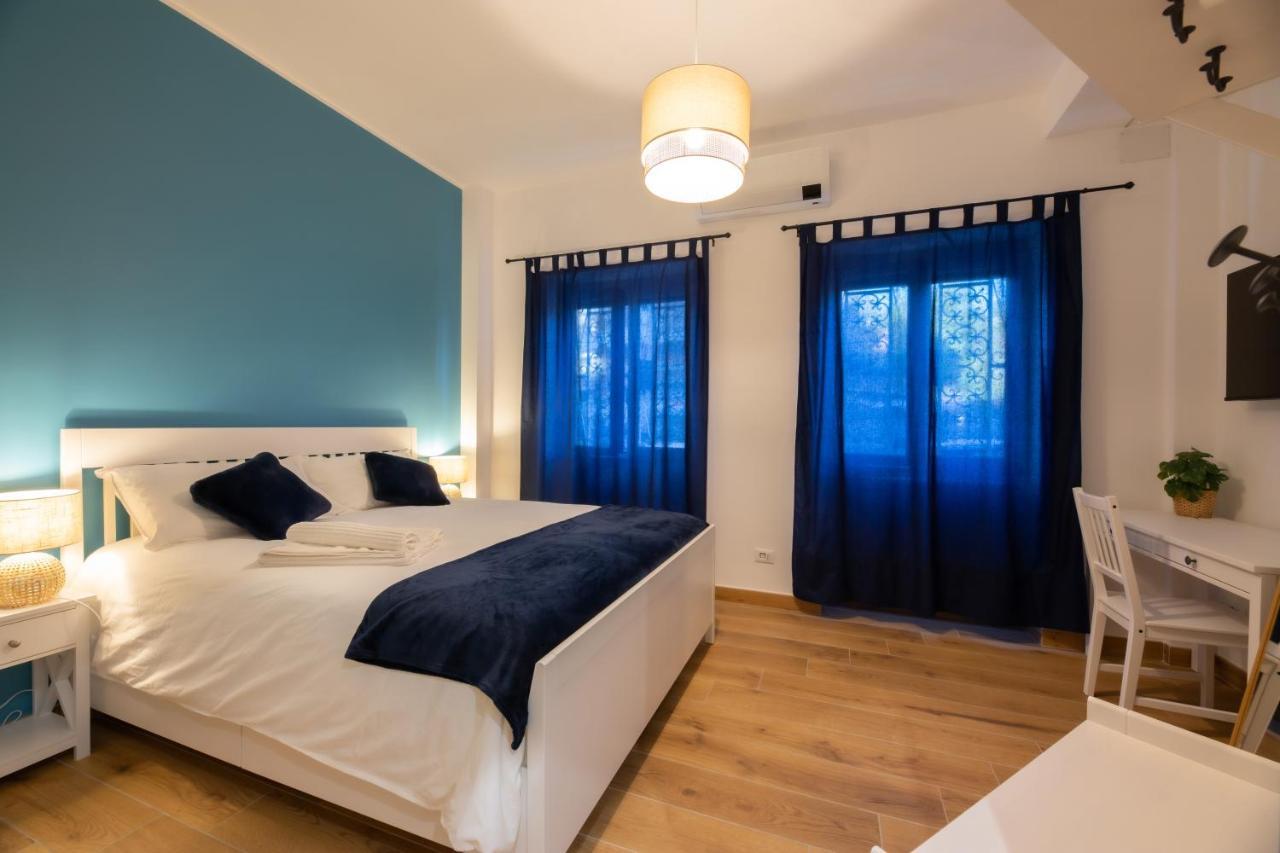 Bed & Breakfast Across The Roma