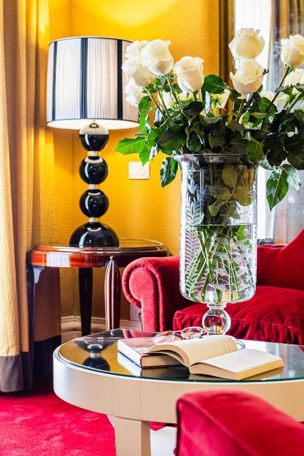 Lord Byron - Small Luxury Of The World Rome
