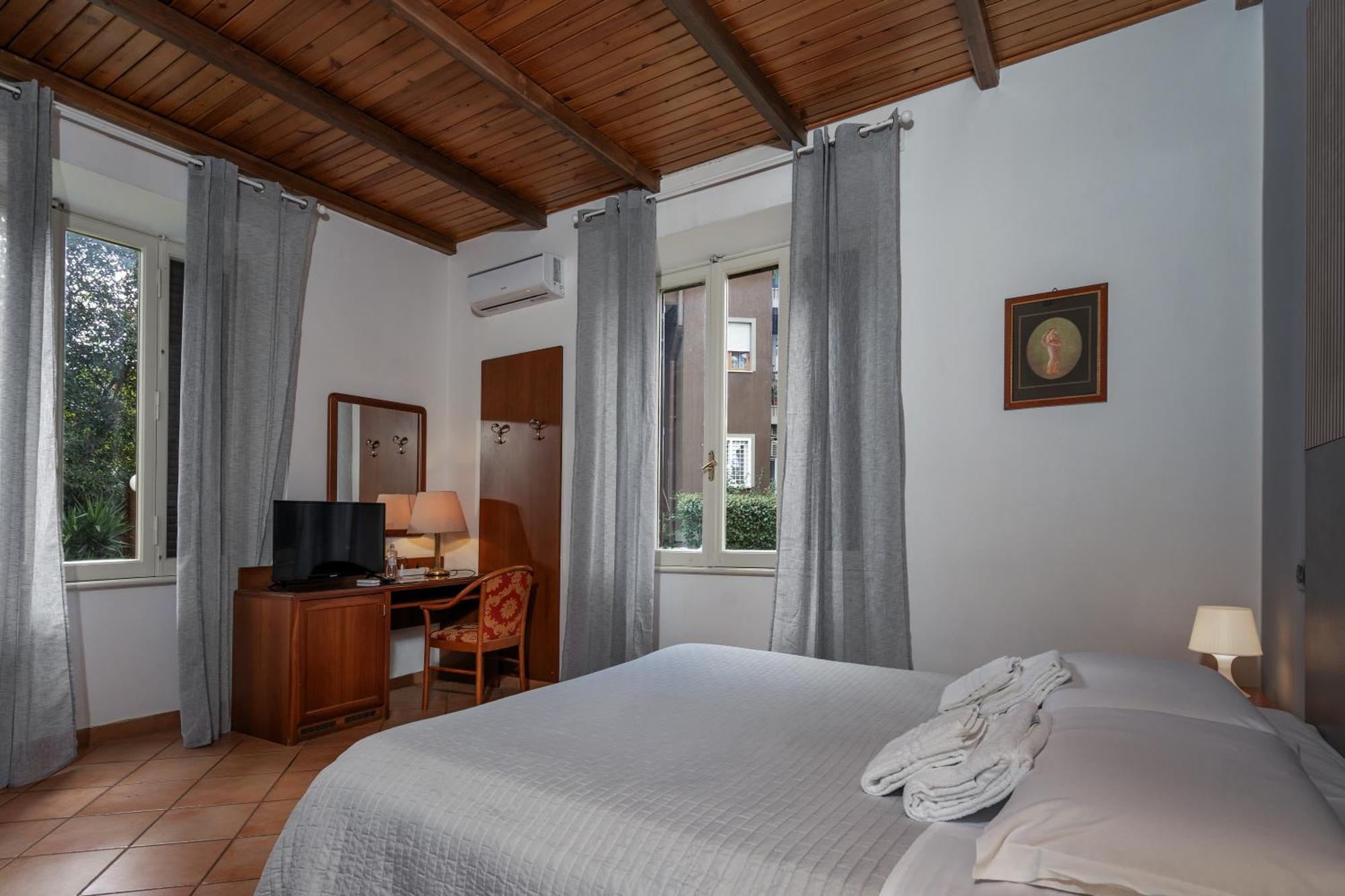 Comfort Gaia Tor Vergata Guest house 2*