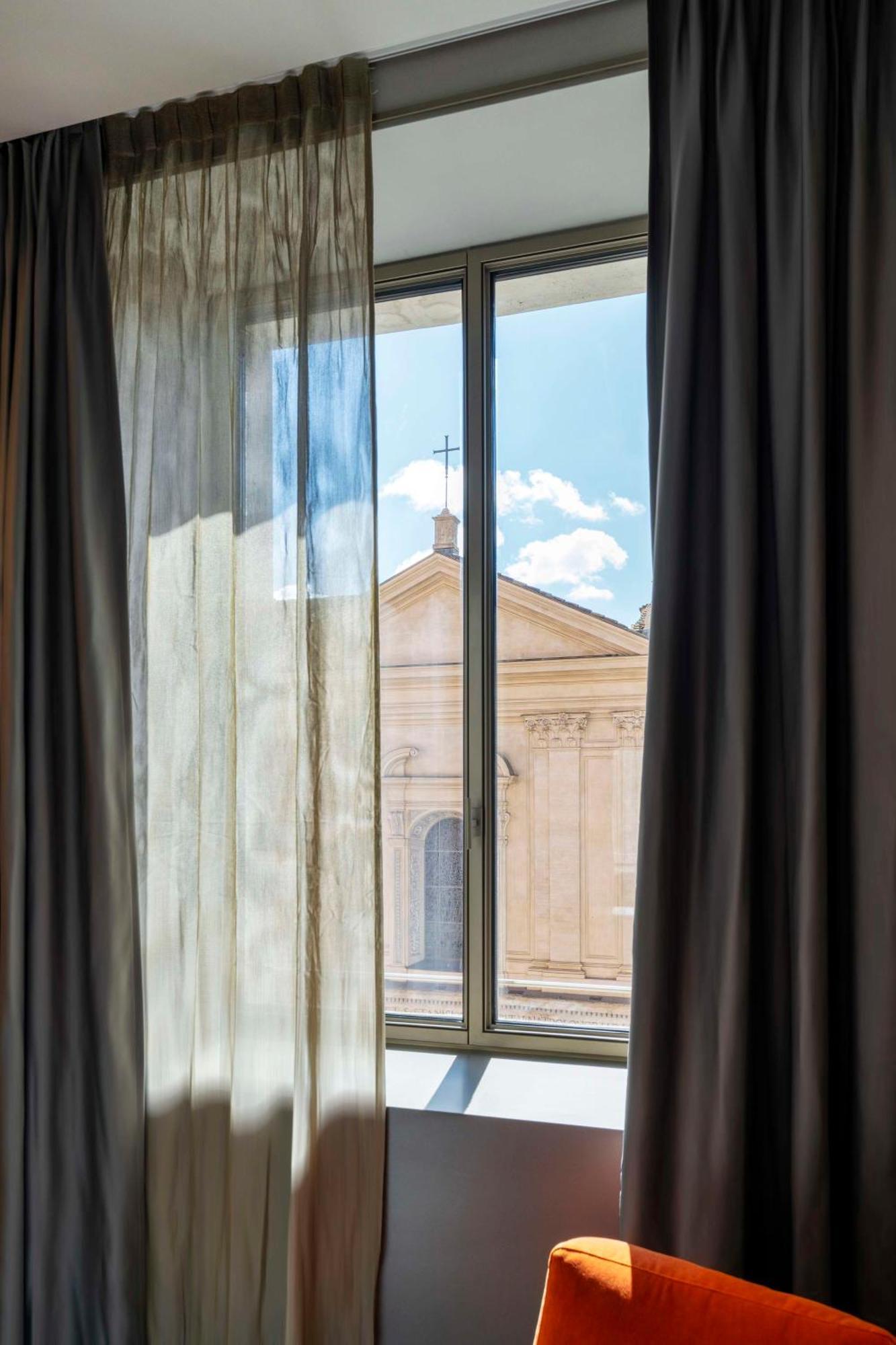 Radisson Collection Hotel, Antica Rome