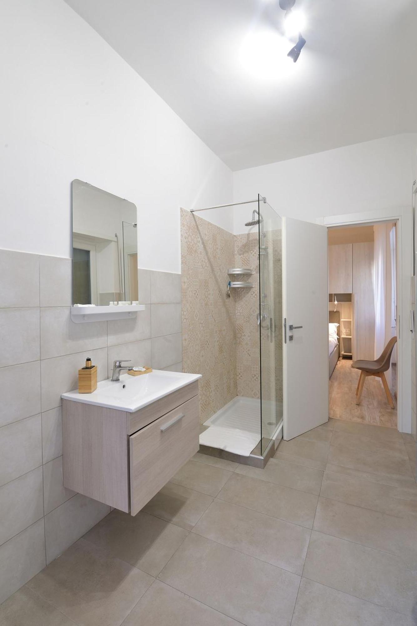 Modern And Cozy + 2bdr + Ostiense Appartamento Roma