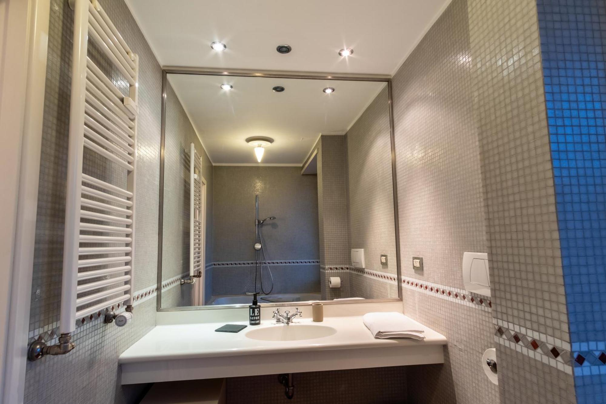 Apartment Attic With Terrace And Jacuzzi - Luxury Rome