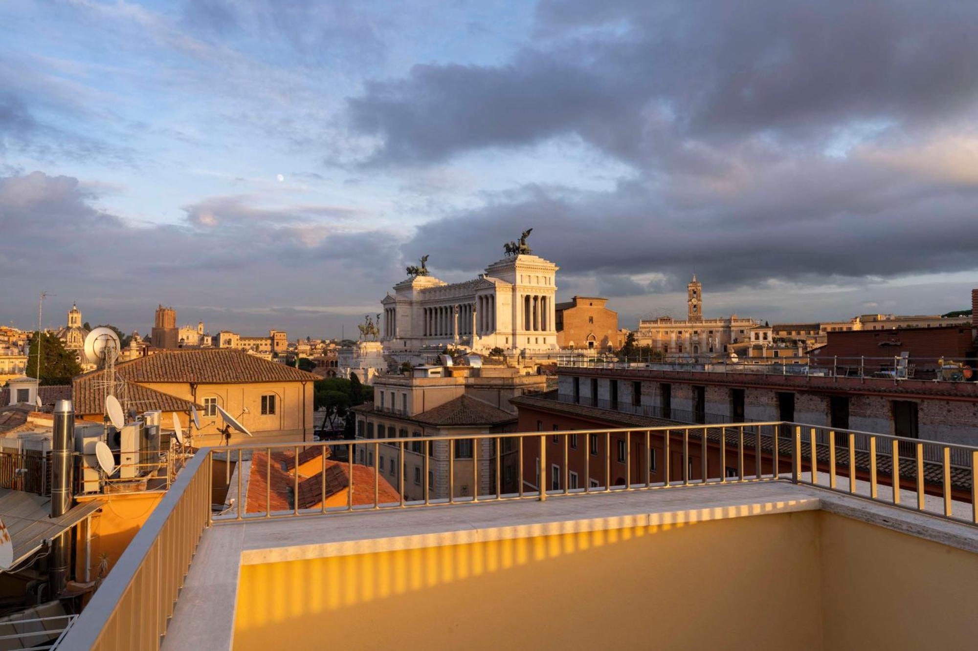 Radisson Collection Hotel, Antica Hotel Rome
