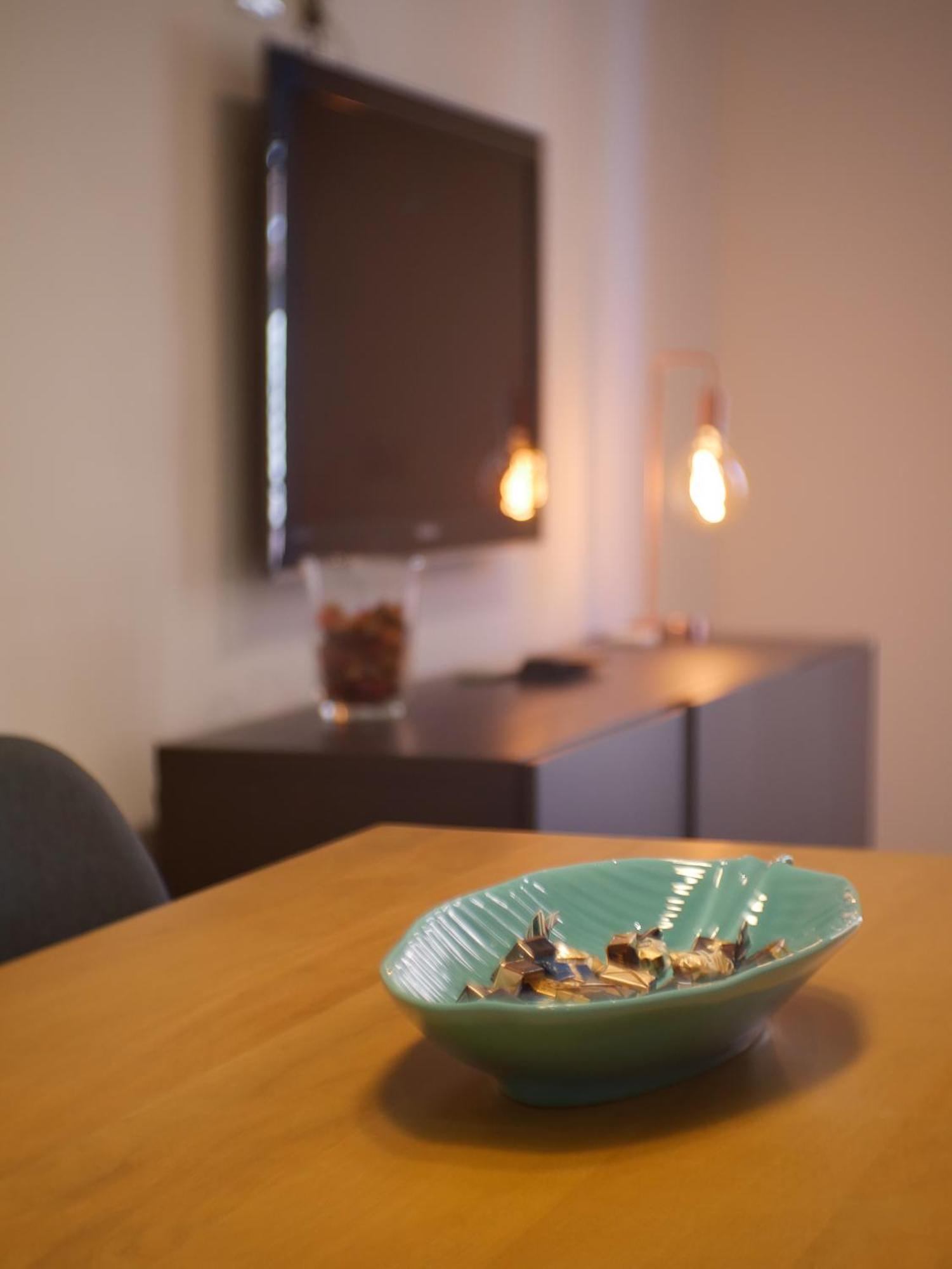 Chic Modern 2-bedroom Near Metro *