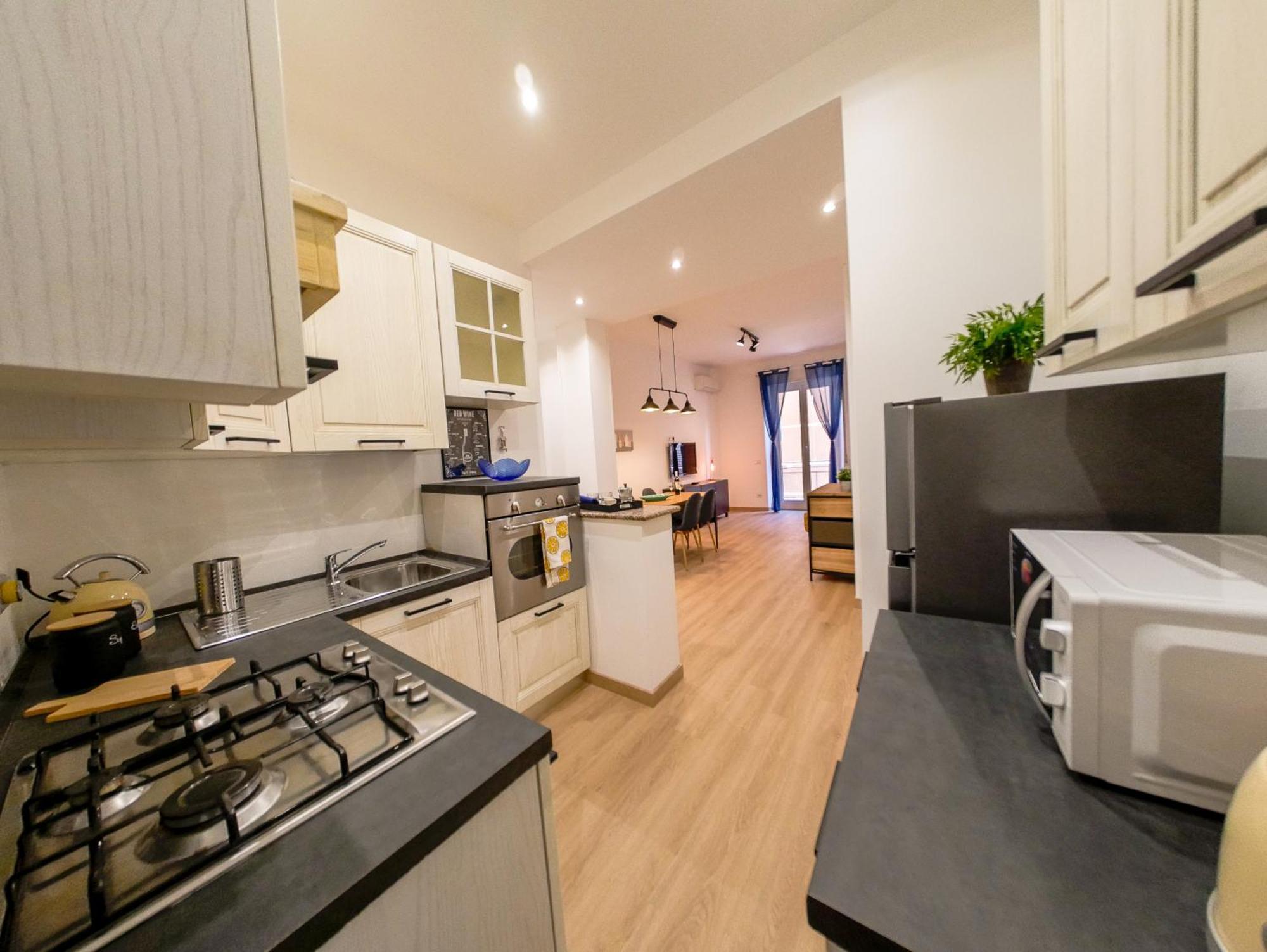 Chic Modern 2-bedroom Near Metro Apartment Rome