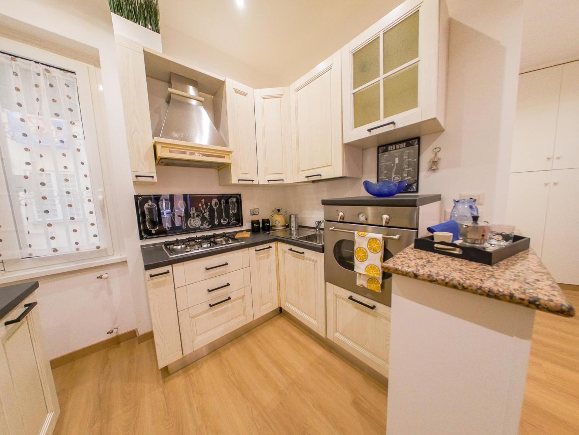 Chic Modern 2-bedroom Near Metro *