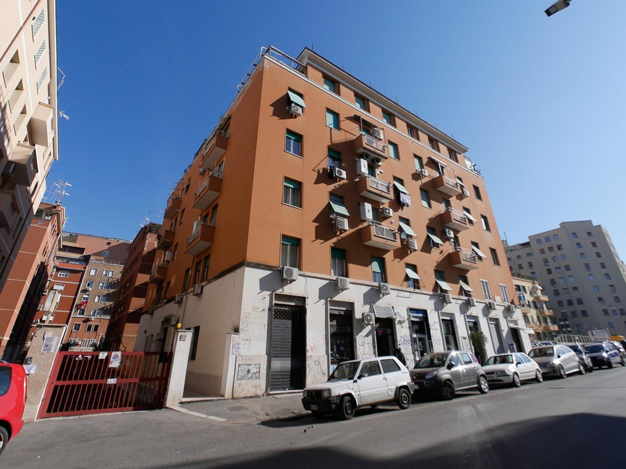 Apartment Chic Modern 2-bedroom Near Metro *
