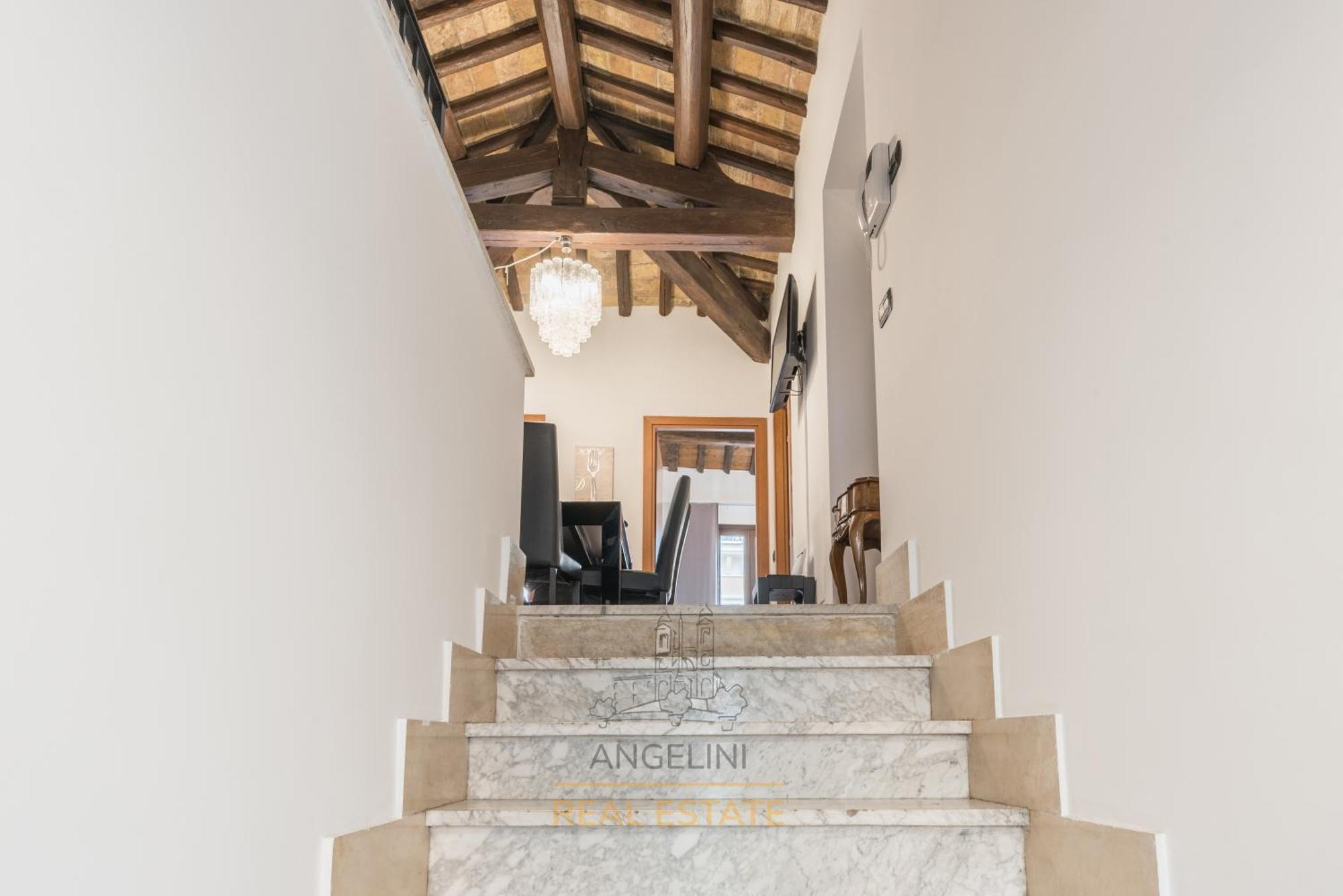 By The Spanish Steps Apartment