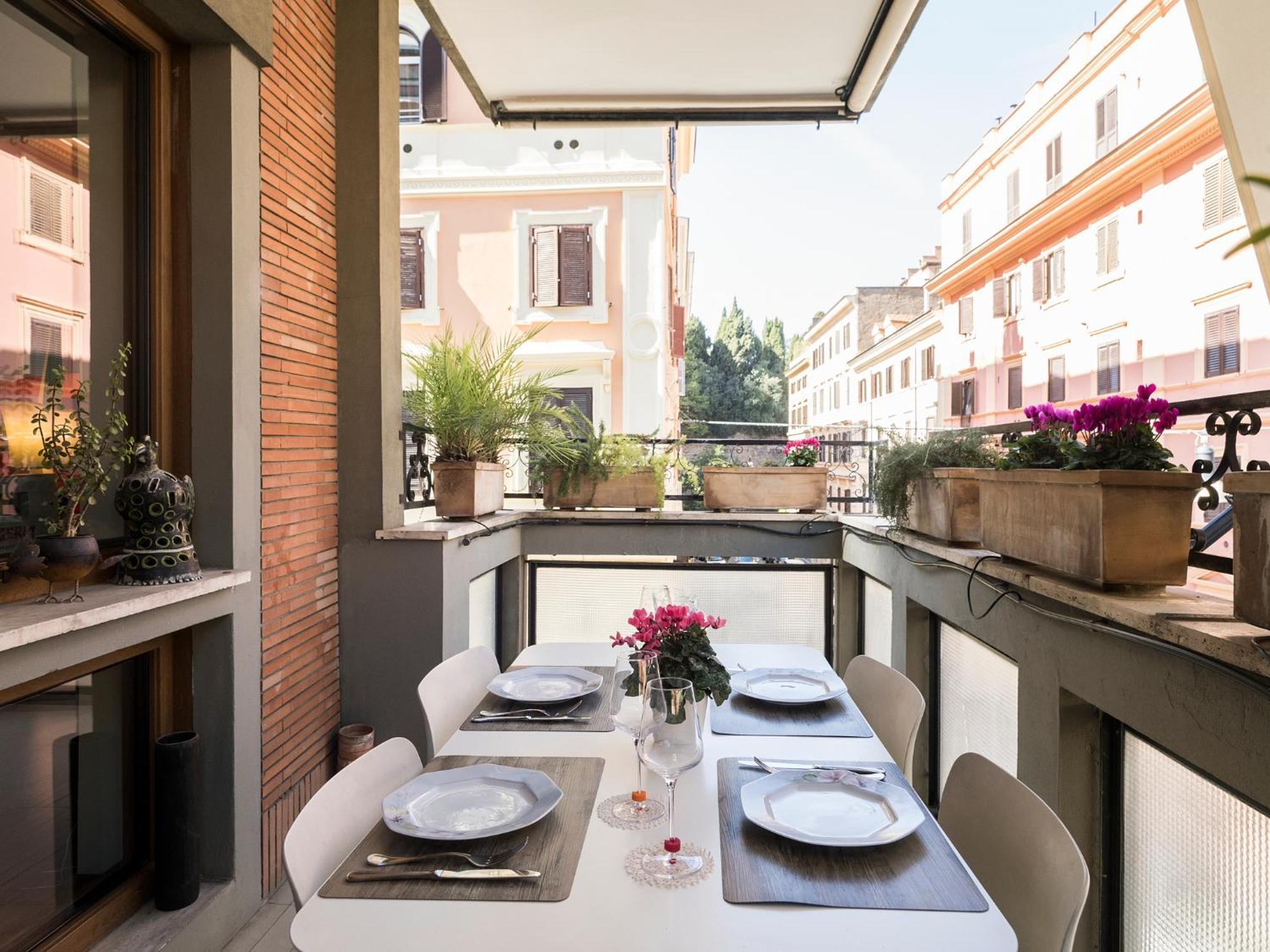 Marisol's House, Colosseo *