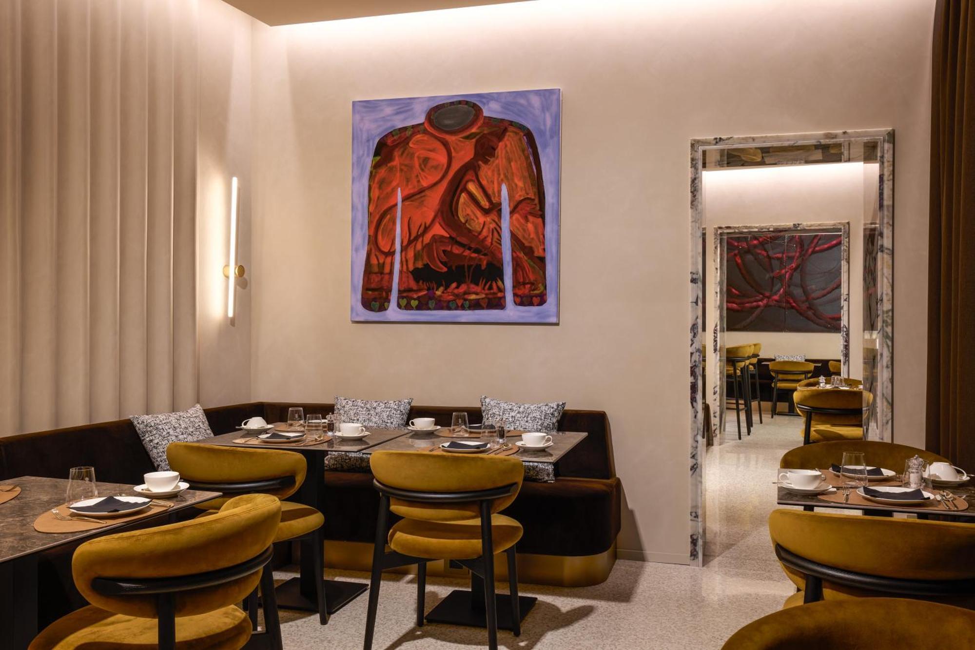 Borghese Contemporary