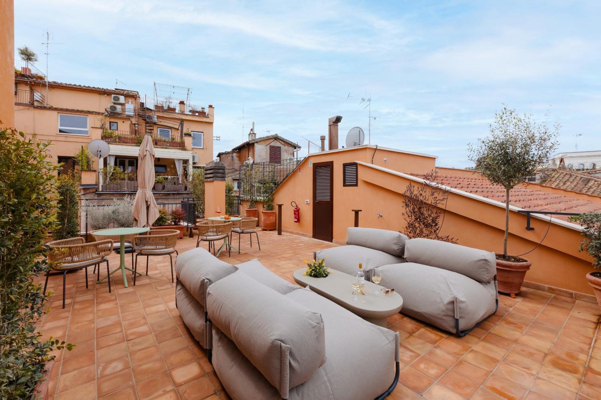 Sonder By Marriott Bonvoy Antinoo Apartments Piazza Del Parlamento