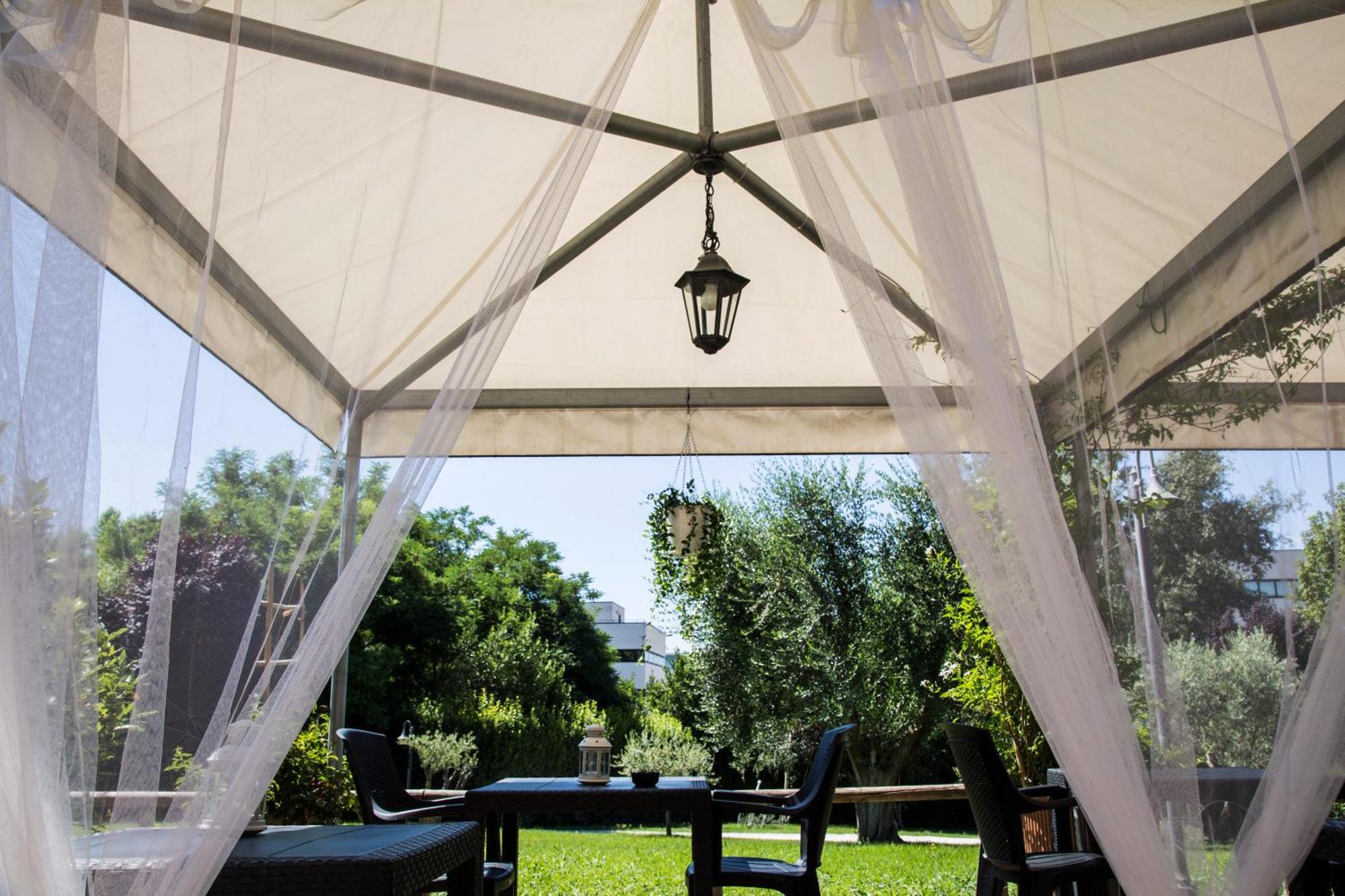 Guest house Luxardotel 2*