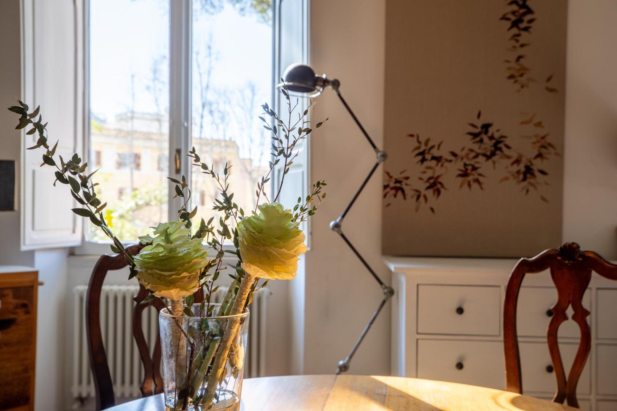 Iflat Trastevere Bright And Comfy 2 Bedroom Rome