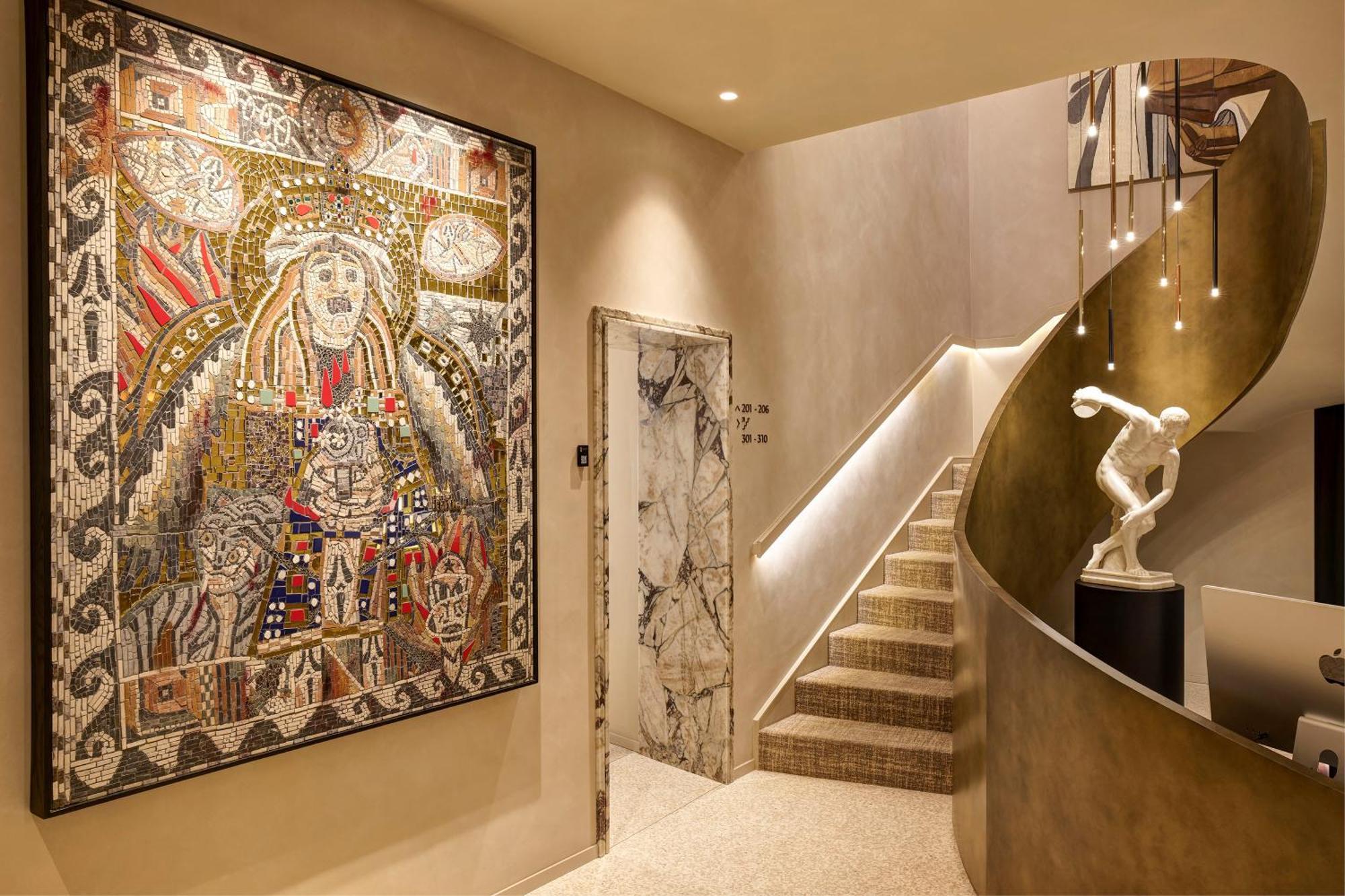 Borghese Contemporary 4*