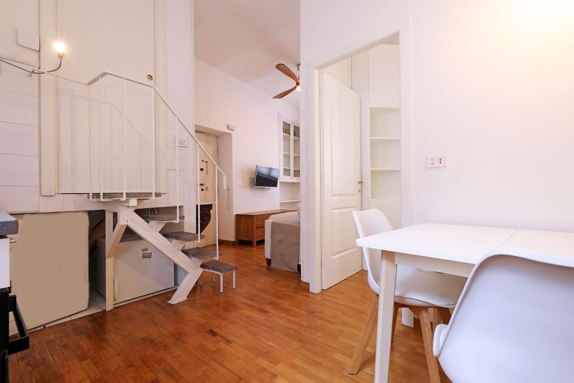 Colosseo Little Sunshine Apartment *