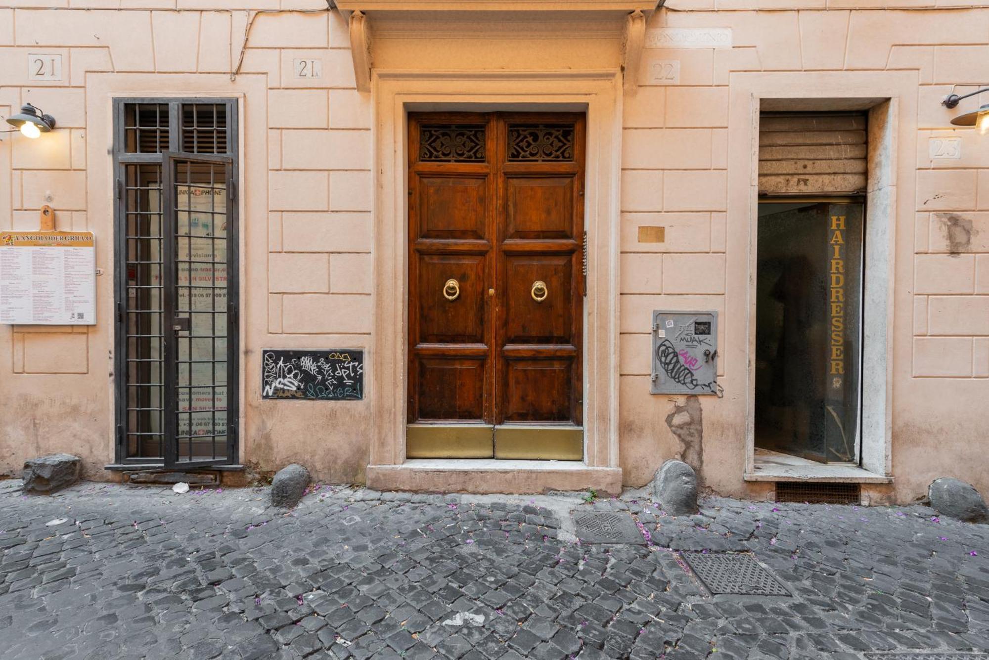 Apartment My Trevi & *