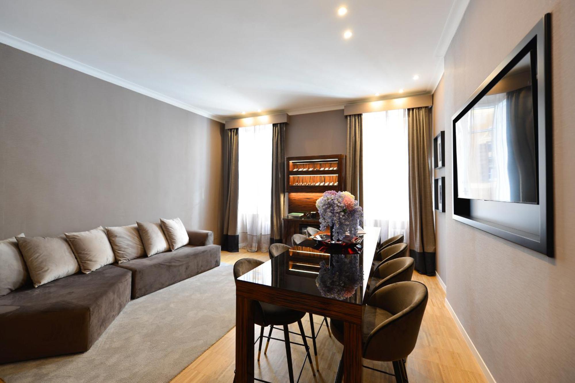 The Condotti - Luxury Serviced Appartamento Roma