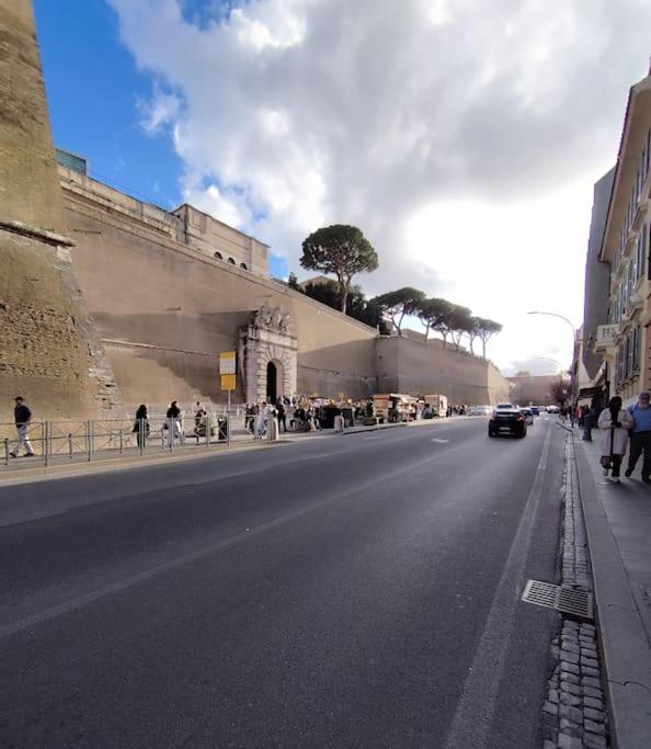 Vatican House Entire With 2 Bedrooms & Wi-fi, Just Steps From The Vatican! *