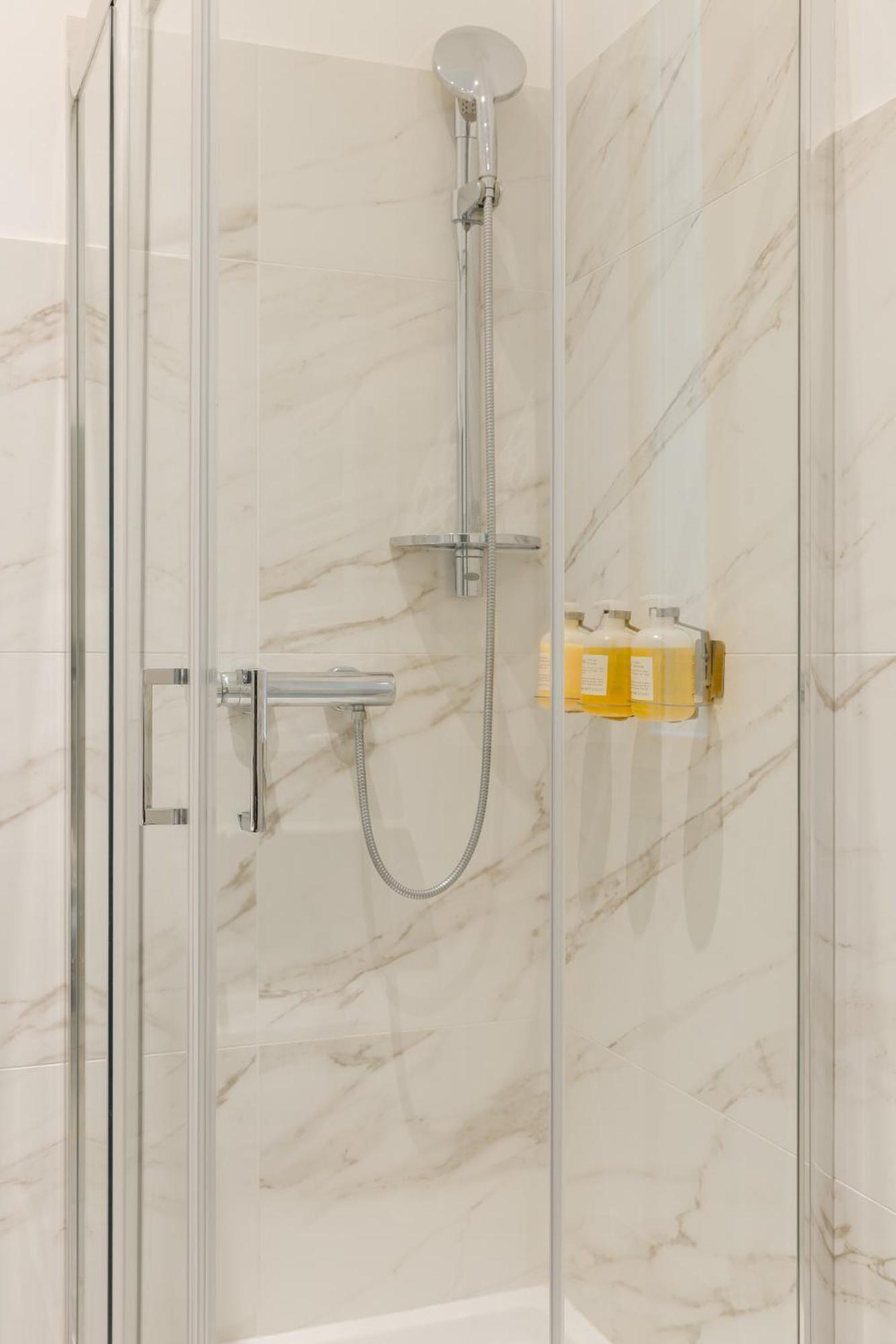 Aparthotel Sonder Fontana Di Trevi 3*