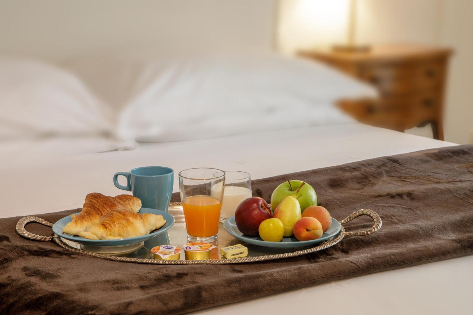 The Right Place 4u Navona Luxury Guest house
