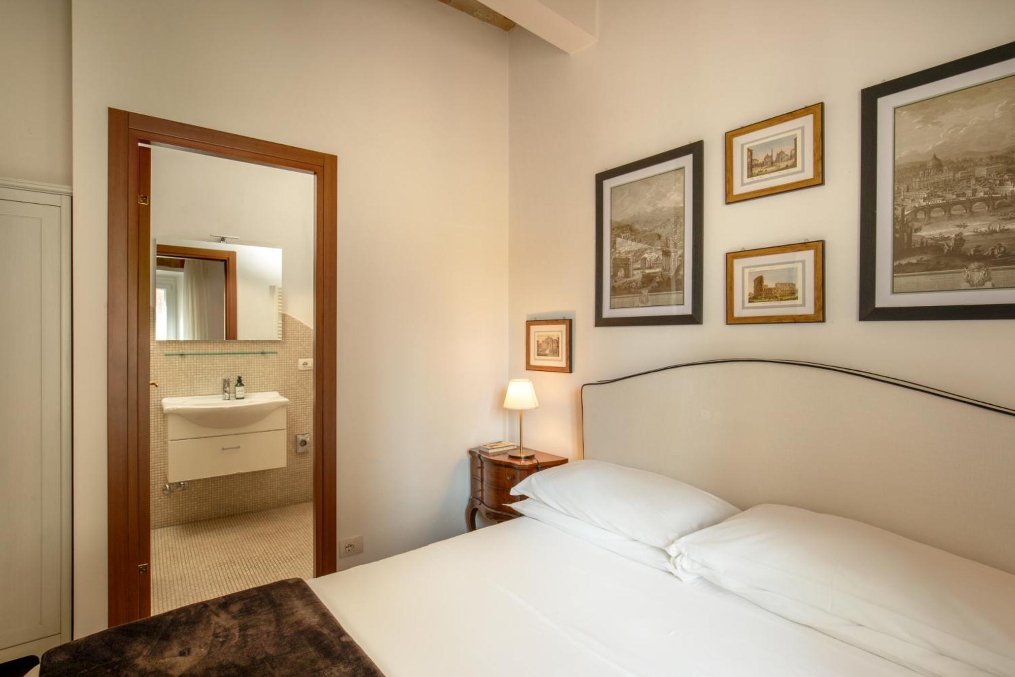 The Right Place 4u Navona Luxury Guest house 5*