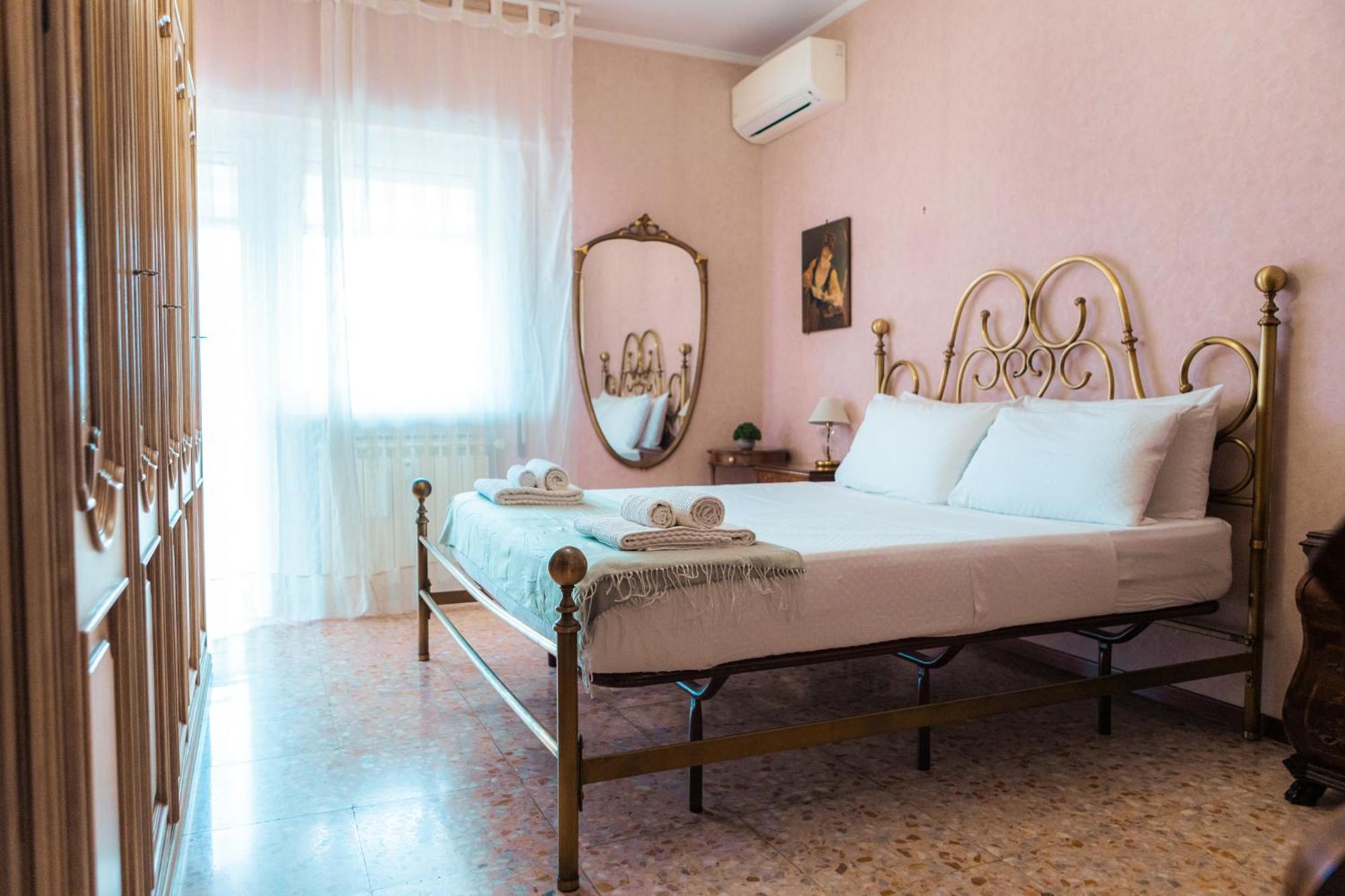 Casa Maresa Family House Metro A Apartment